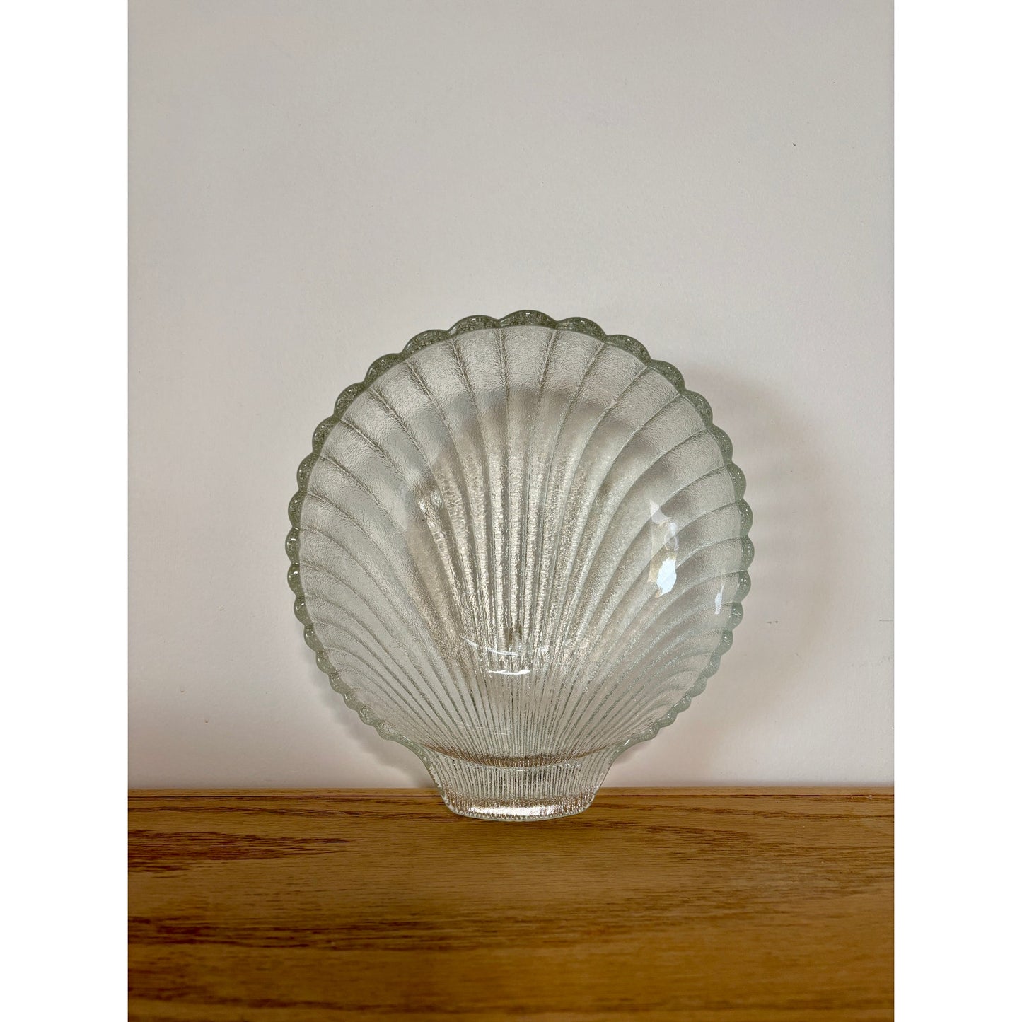 Vintage 1970s Anchor Hocking Shell Serving Bowl