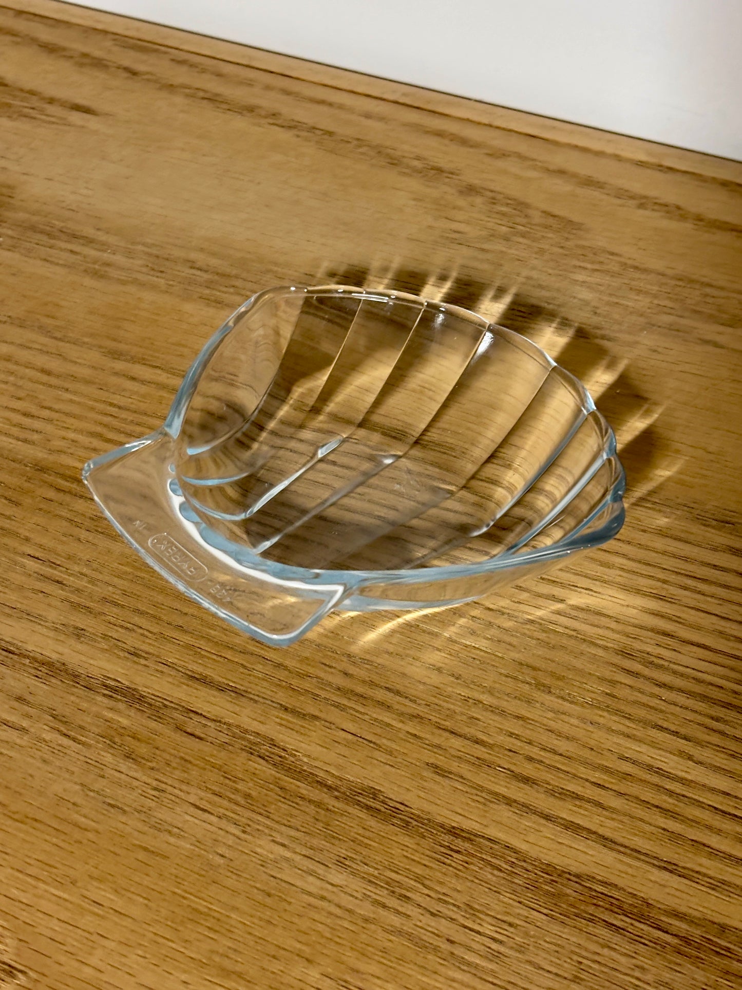 80s Seashell Pyrex Small Plates - Set of 4