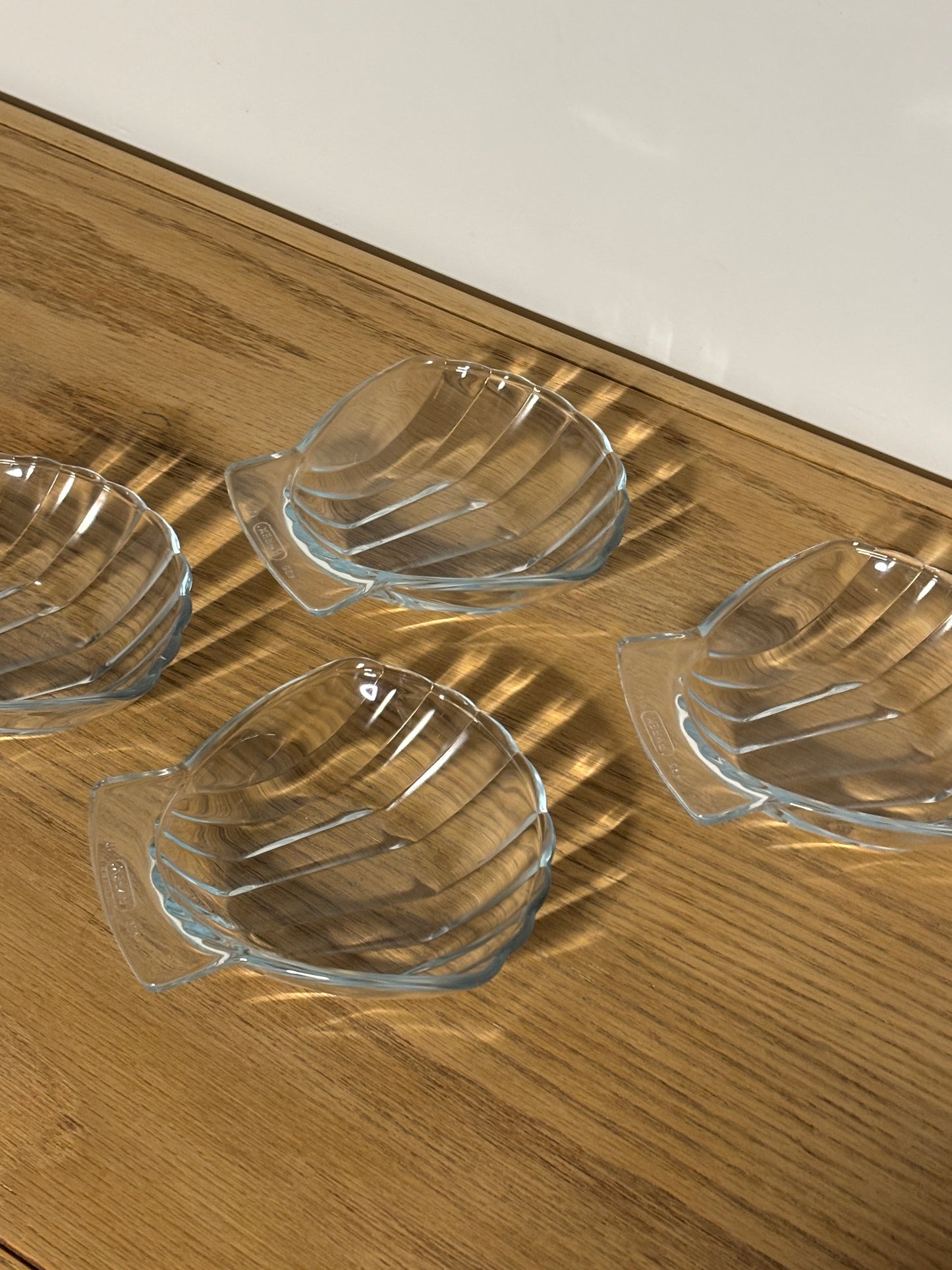 80s Seashell Pyrex Small Plates - Set of 4