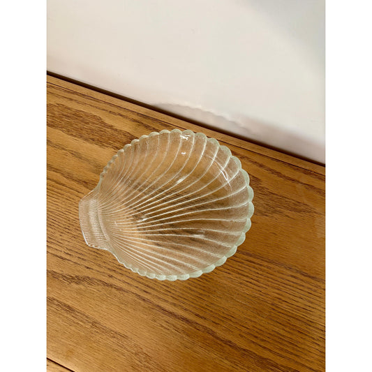 Vintage 1970s Anchor Hocking Shell Serving Bowl
